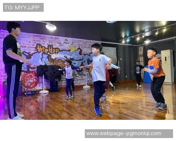 南京街舞队以92分领跑世界街舞大赛积分榜展现实力与风采